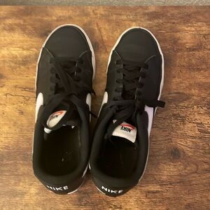 Men Nike Court Legacy